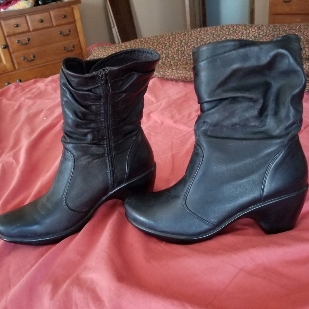 Naot ankle boots